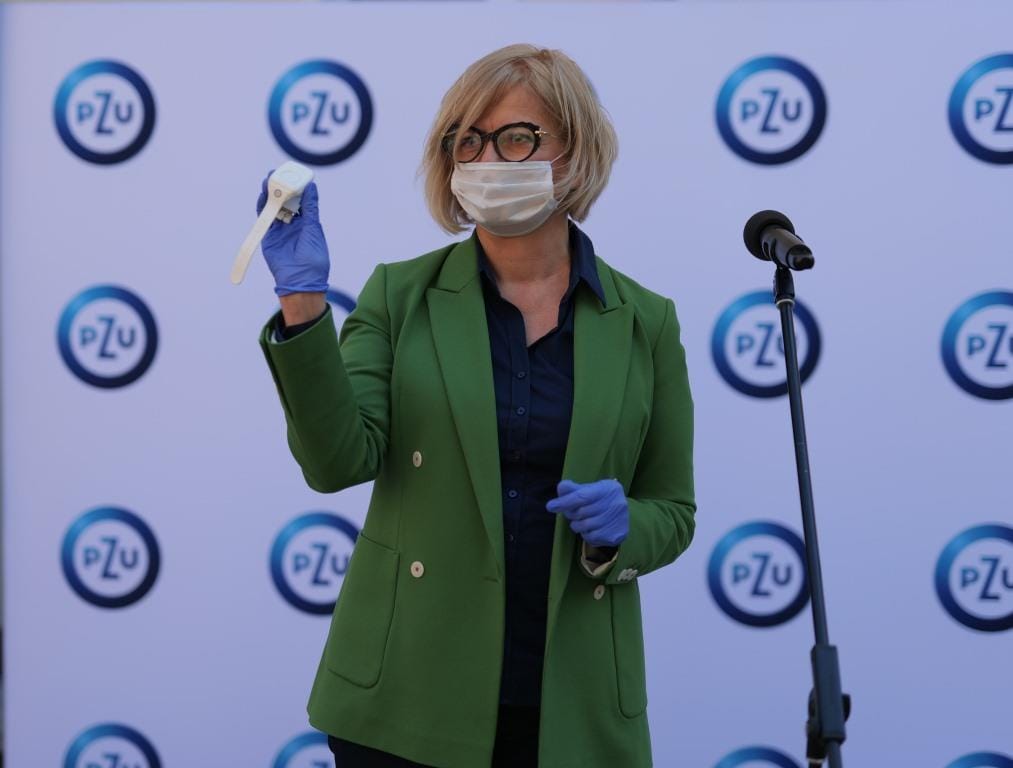 SZPITAL W OSTRÓDZIE OTRZYMAŁ 50 OPASEK ŻYCIA OD PZU - POMOGĄ W OPIECE NA ZAKAŻONYMI 2 Opaska Zycia