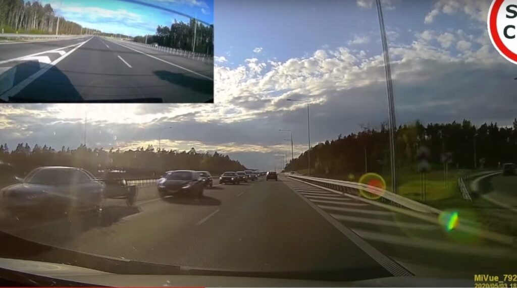 MASOWE ZAWRACANIE I JAZDA POD PRĄD NA EKSPRESOWEJ S7 KOŁO OSTRÓDY (VIDEO) 14 masowe zawracanie e1588684752950