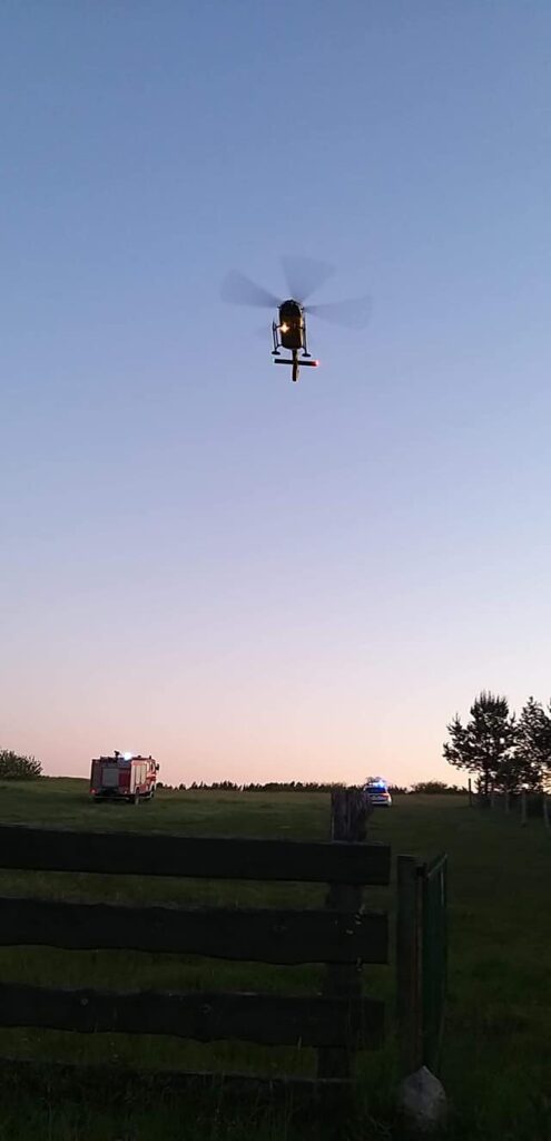TRAGICZNY WYPADEK W GMINIE ŁUKTA - DWIE OSOBY ZGINĘŁY, TRZECIA WALCZY O ŻYCIE 2 104002471 3153394801389941 3432622860198950013 O