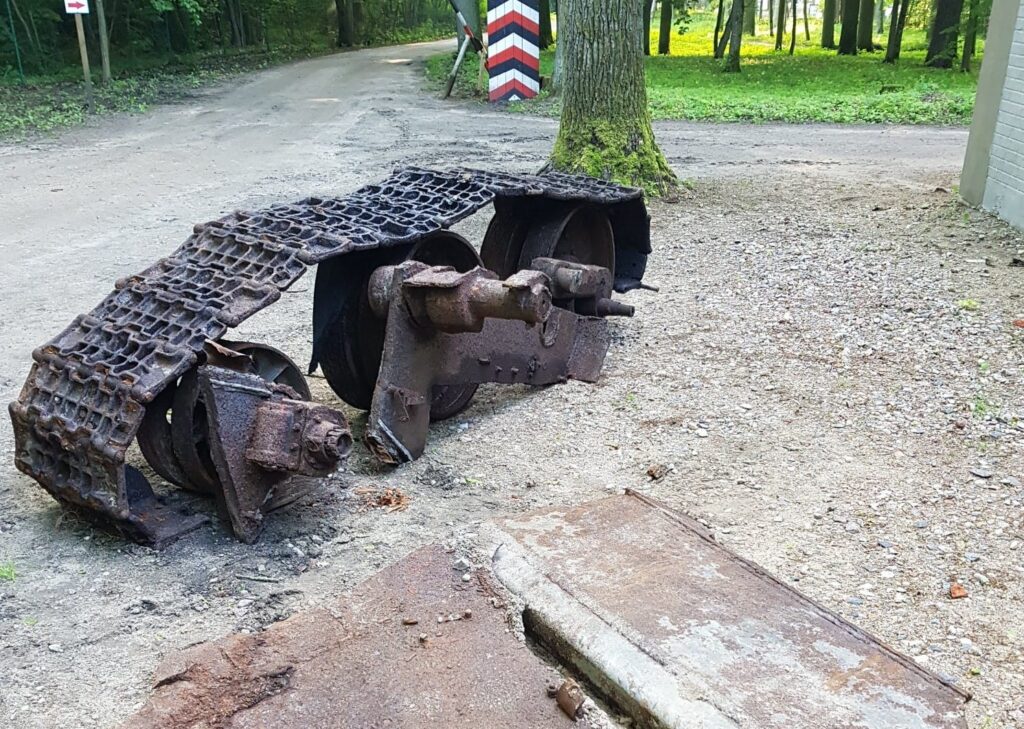 FRAGMENTY CZOŁGU WYDOBYTEGO POD DĄBRÓWNEM OBEJRZYMY W WILCZYM SZAŃCU 15 104431226 1455847151266631 2135471061613187143 o1