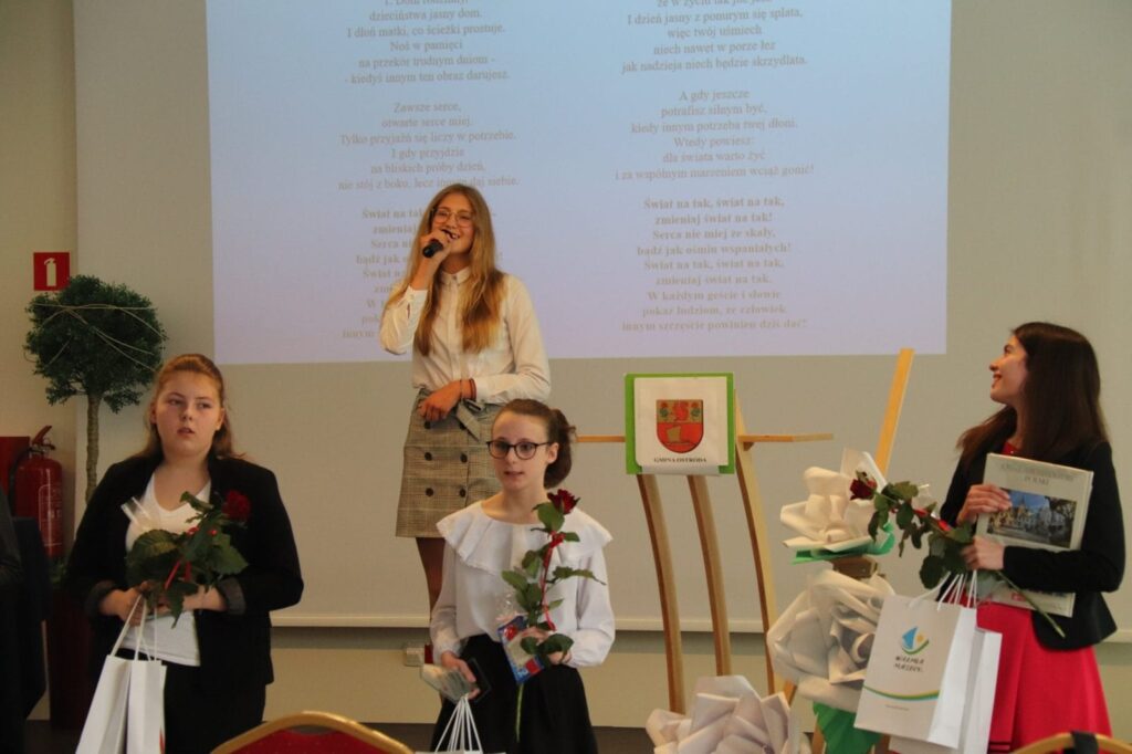 MICHALINA KULESZA LAUREATKĄ KONKURSU "OŚMIU WSPANIAŁYCH" W GMINIE OSTRÓDA 4 82820020 3010515735710590 3799986158308222322 O
