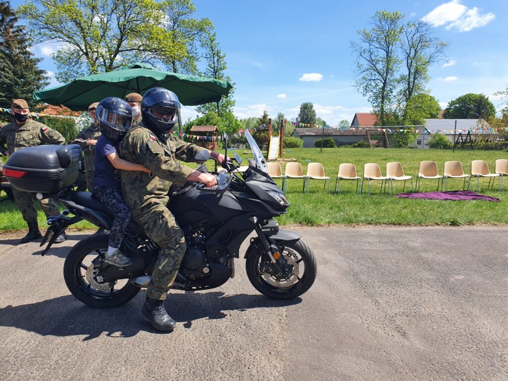 DZIEŃ DZIECKA NA WOJSKOWO W MORĄGU, SZYMONOWIE, LIDZBARKU ORAZ NOWYM MIEŚCIE LUBAWSKIM 5 Dc86B038 76Ca 4Ac0 87B6 31A40489A500
