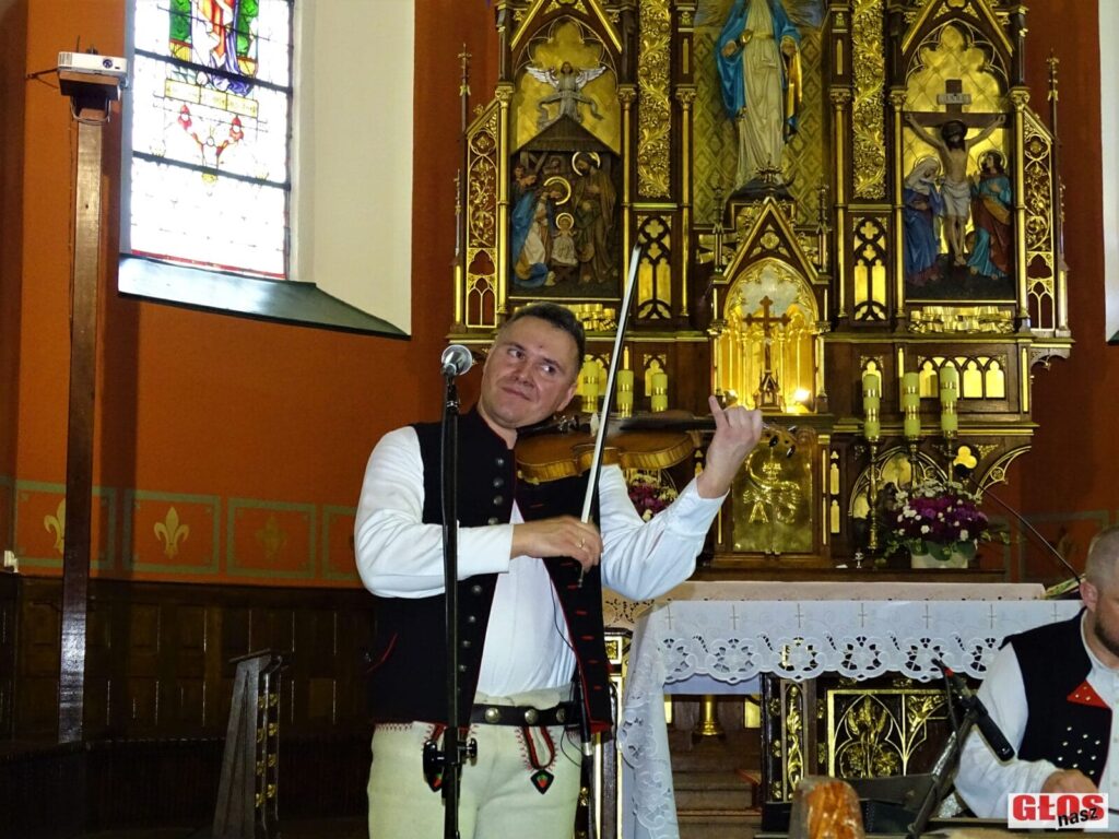 BURZOWO NA MOLO I GÓRALSKA MUZYKA W KOŚCIELE CZYLI KULTURALNY WEEKEND ZA NAMI 2 Dsc09887