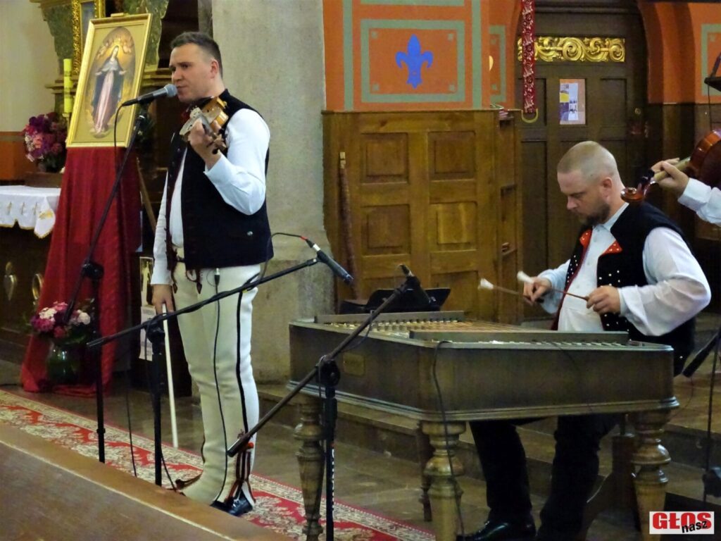 BURZOWO NA MOLO I GÓRALSKA MUZYKA W KOŚCIELE CZYLI KULTURALNY WEEKEND ZA NAMI 9 Dsc09906