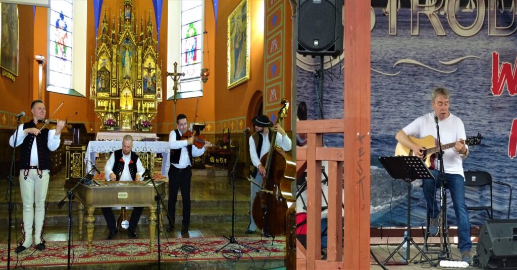 BURZOWO NA MOLO I GÓRALSKA MUZYKA W KOŚCIELE CZYLI KULTURALNY WEEKEND ZA NAMI 37 slijder