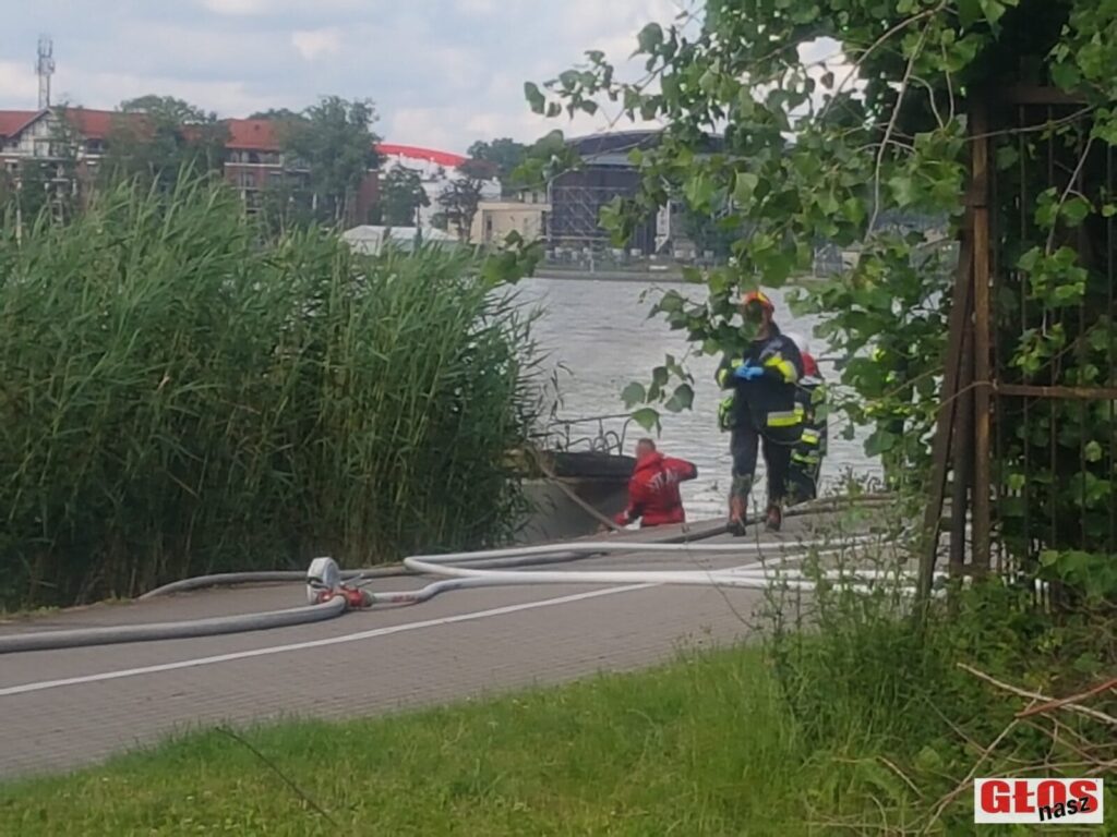 DRAMAT NA JEZIORZE DRWĘCKIM - PŁONĘŁY ŁÓDKI, RANNE DZIECI (VIDEO+FOTO) 8 106533765 296430938388124 9114852015718782212 N