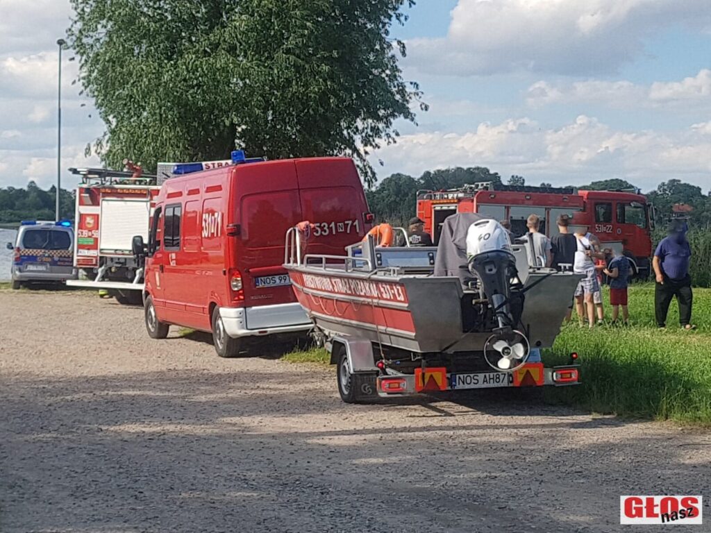 DRAMAT NA JEZIORZE DRWĘCKIM - PŁONĘŁY ŁÓDKI, RANNE DZIECI (VIDEO+FOTO) 12 106683459 573595556664695 3122070082004074601 N