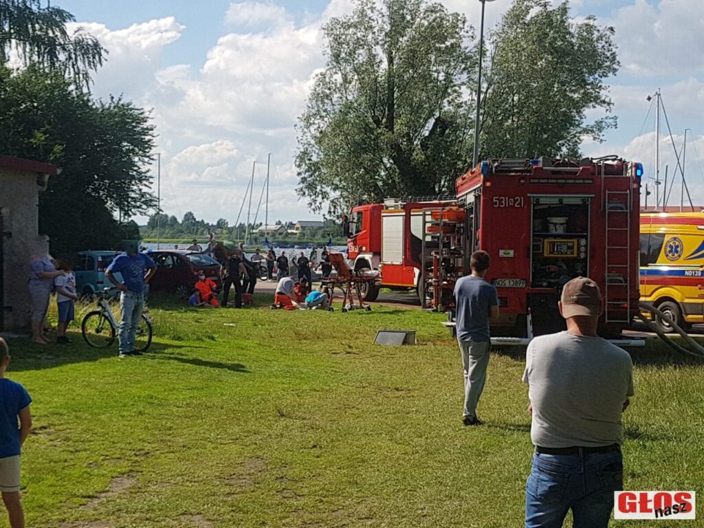 DRAMAT NA JEZIORZE DRWĘCKIM - PŁONĘŁY ŁÓDKI, RANNE DZIECI (VIDEO+FOTO) 19 106988837 314766246583849 5257409035287045767 N