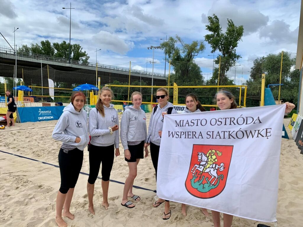 PÓŁFINAŁ MP JUNIORÓW I JUNIOREK: 4 PARY SMS-U OSTRÓDA Z AWANSEM, JUNIORKI NAJLEPSZE! 8 108626898 3812709535410976 9203212105728856899 O