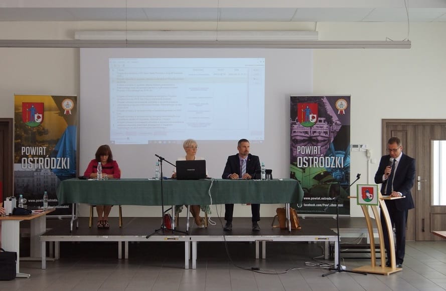 ZARZĄD POWIATU Z ABSOLUTORIUM, STAROSTA WICZKOWSKI Z WOTUM ZAUFANIA 3 Bez tytułu3