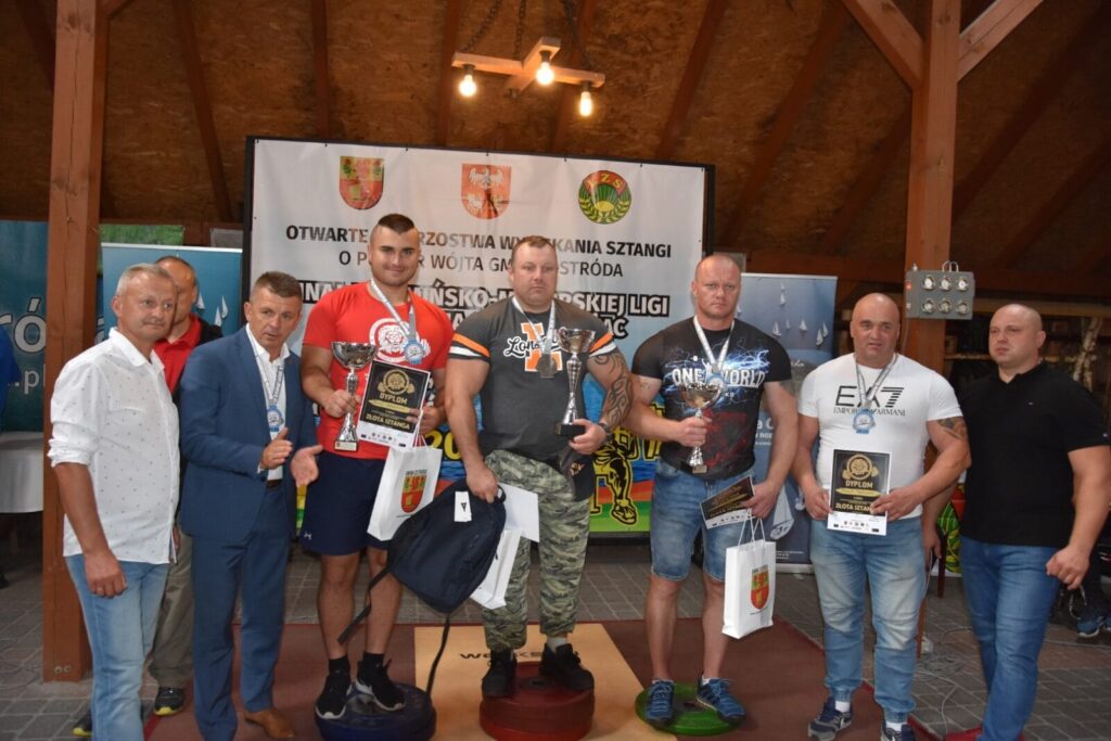 II OTWARTE MISTRZOSTWA W WYCISKANIU SZTANGI LEŻĄC O PUCHAR WÓJTA GMINY OSTRÓDA 17 092Efae973Ec385F187Bc7D48B020E6E