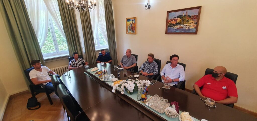BURMISTRZ SPOTKAŁ SIĘ ZE WSPÓŁAUTORAMI SPORTOWYCH SUKCESÓW W OSTATNICH TYGODNIACH 4 117301054 991604591283508 3171079951763100278 O