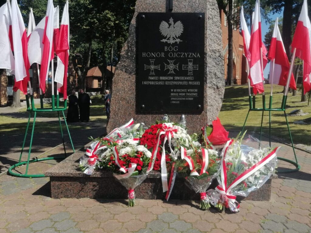 W OSTRÓDZIE I W MIŁOMŁYNIE PAMIĘTANO O 100. ROCZNICY BITWY WARSZAWSKIEJ 7 117654981 999220197188614 6985043224925174445 O