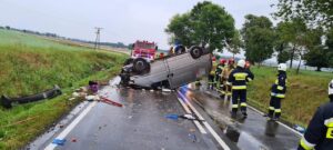 PORANNY WYPADEK BUSA W LIPOWIE (GMINA OSTRÓDA). KIEROWCA W SZPITALU 19 118607987 1987671768034902 3193881234476518719 O