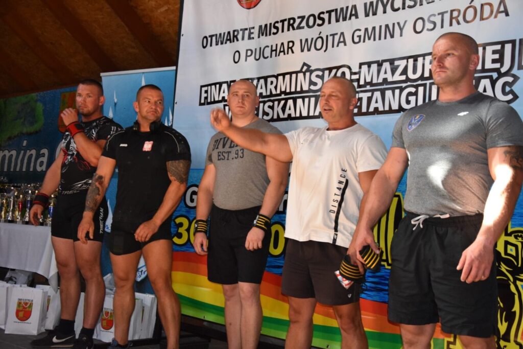 II OTWARTE MISTRZOSTWA W WYCISKANIU SZTANGI LEŻĄC O PUCHAR WÓJTA GMINY OSTRÓDA 38 147587A8749C5479186332Ec16Ceafe9