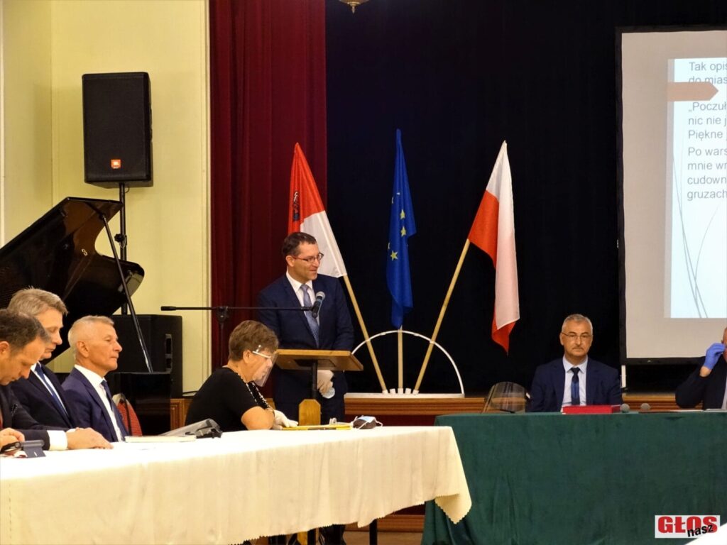 SKWER Z FONTANNĄ RYBAKA OD DZIŚ NOSI NAZWĘ "KPT. KRYSTYNY CHOJNOWSKIEJ-LISKIEWICZ"! 13 Dsc02388