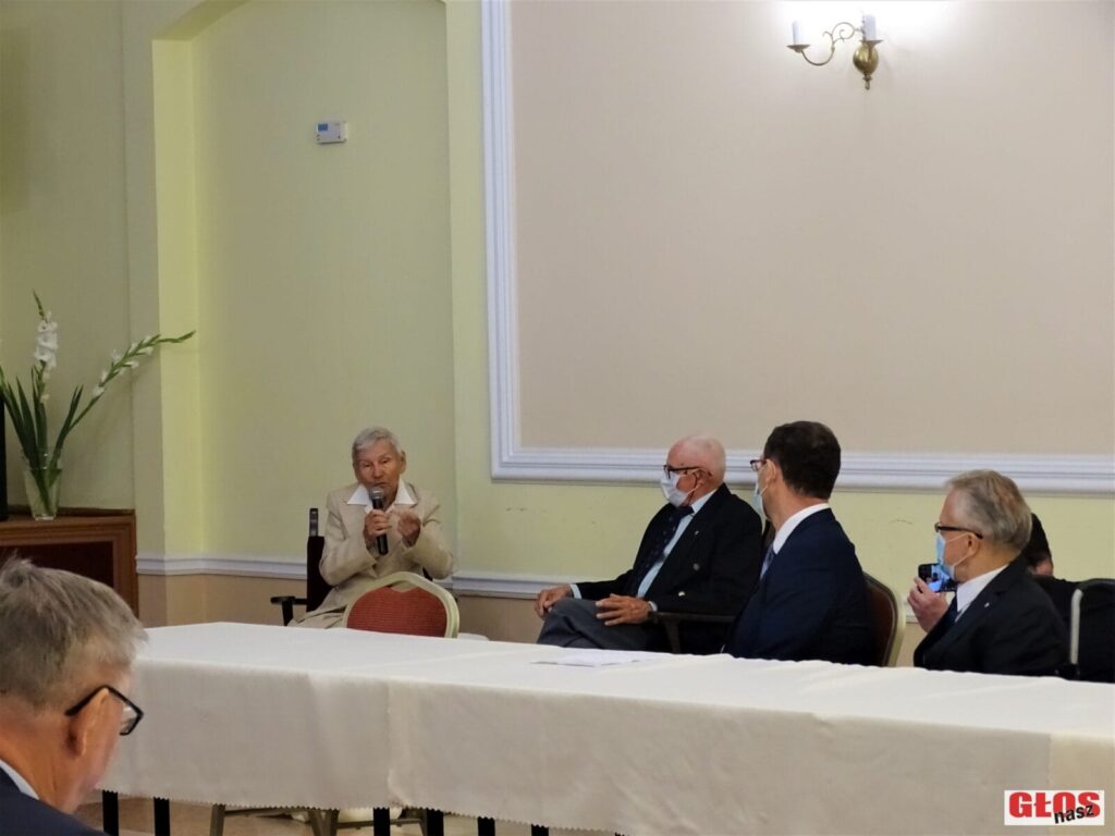 SKWER Z FONTANNĄ RYBAKA OD DZIŚ NOSI NAZWĘ "KPT. KRYSTYNY CHOJNOWSKIEJ-LISKIEWICZ"! 4 Dsc02395