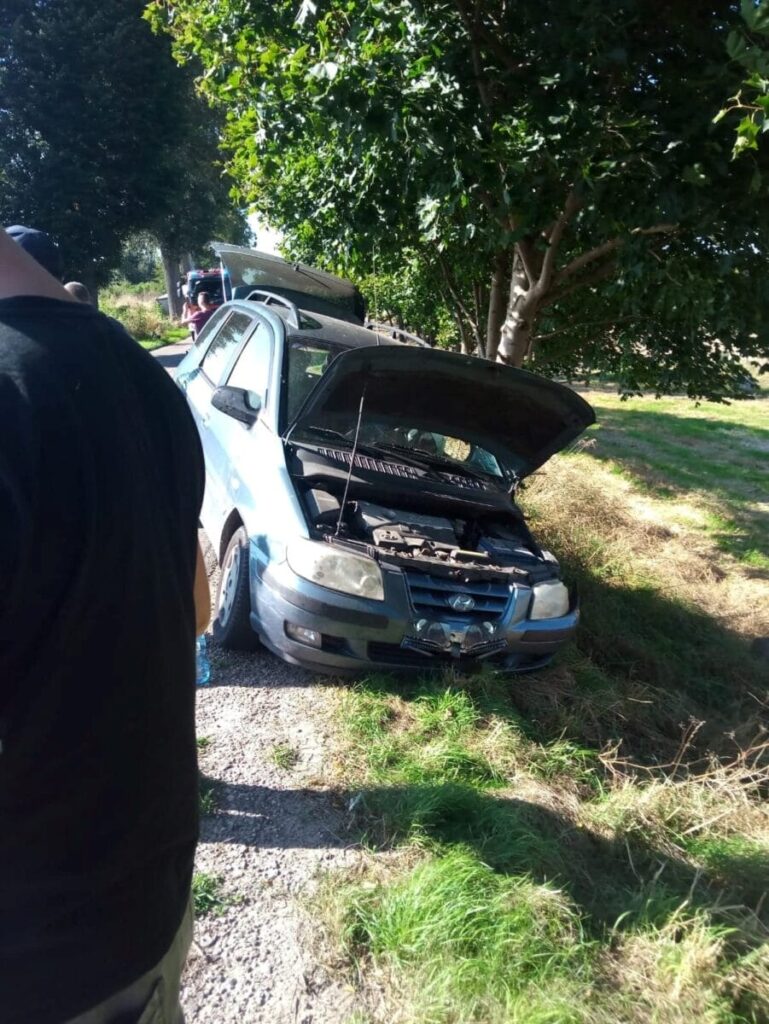 DOSTAWCZAK UDERZYŁ W DRZEWO W LUBAJNACH - LPR ZABRAŁ KIEROWCĘ DO SZPITALA 4 119539511 1428576317532712 651059020823916036 N