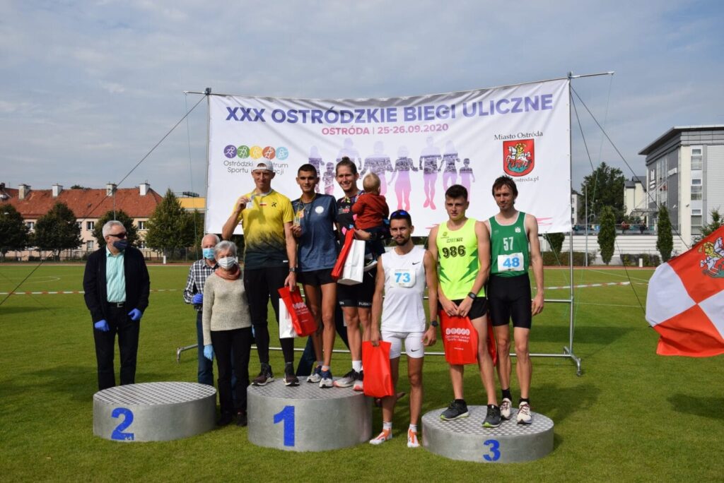 OSTRÓDZKIE BIEGI ULICZNE ZA NAMI - LICZNA GRUPA OSTRÓDZIAN NA TRASIE BIEGU MEMORIAŁOWEGO 28 120105612 2640282139528884 6110724757538313681 O