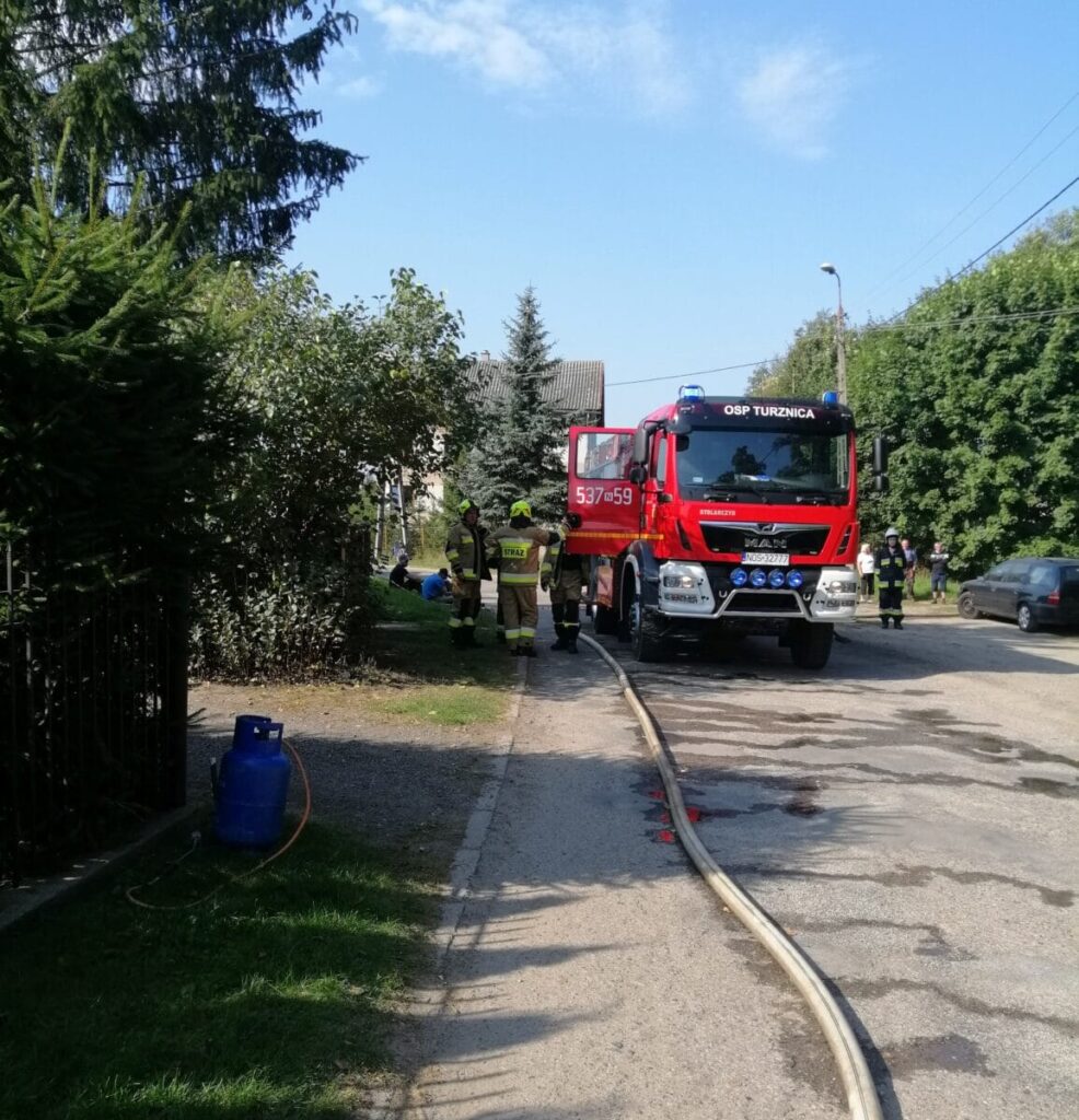 USZKODZONY GAZOCIĄG W SAMBOROWIE - OKOŁO 200 OSÓB EWAKUOWANO, KRAJOWA 16-JUŻ PRZEJEZDNA 3 120105870 689472771663484 1936237254072621875 N