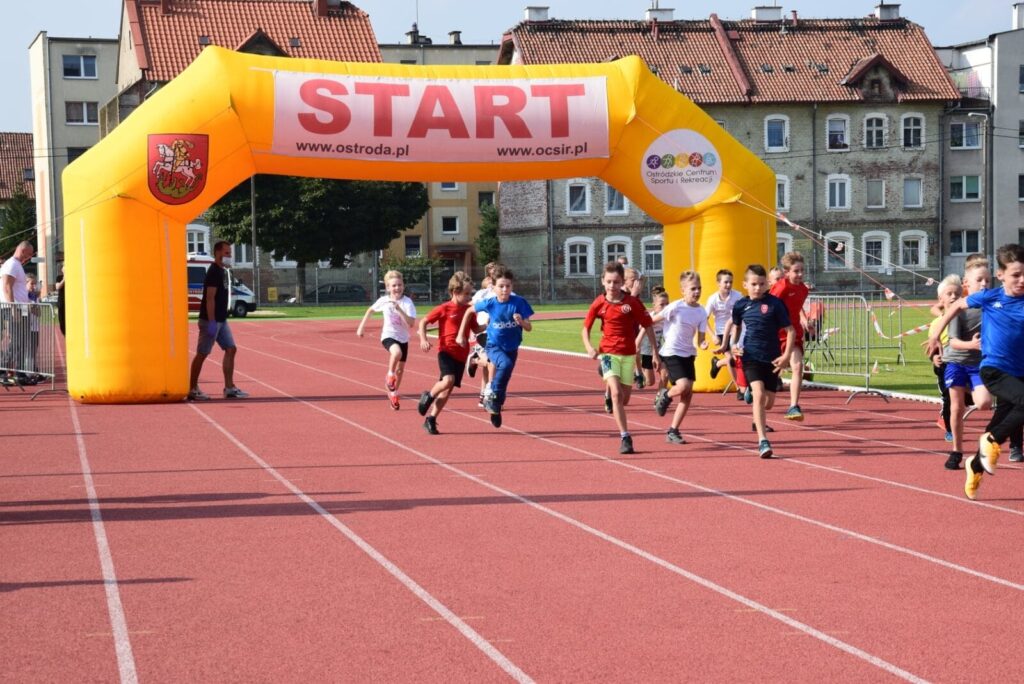 XXX OSTRÓDZKIE BIEGI ULICZNE - BIEGI PRZEDSZKOLAKÓW I UCZNIÓW SZKÓŁ - WYNIKI 52 120109527 2639304372959994 9122215994723001237 O