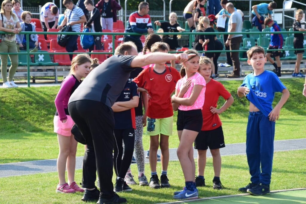 XXX OSTRÓDZKIE BIEGI ULICZNE - BIEGI PRZEDSZKOLAKÓW I UCZNIÓW SZKÓŁ - WYNIKI 46 120137286 2639303629626735 1666286580139926910 O