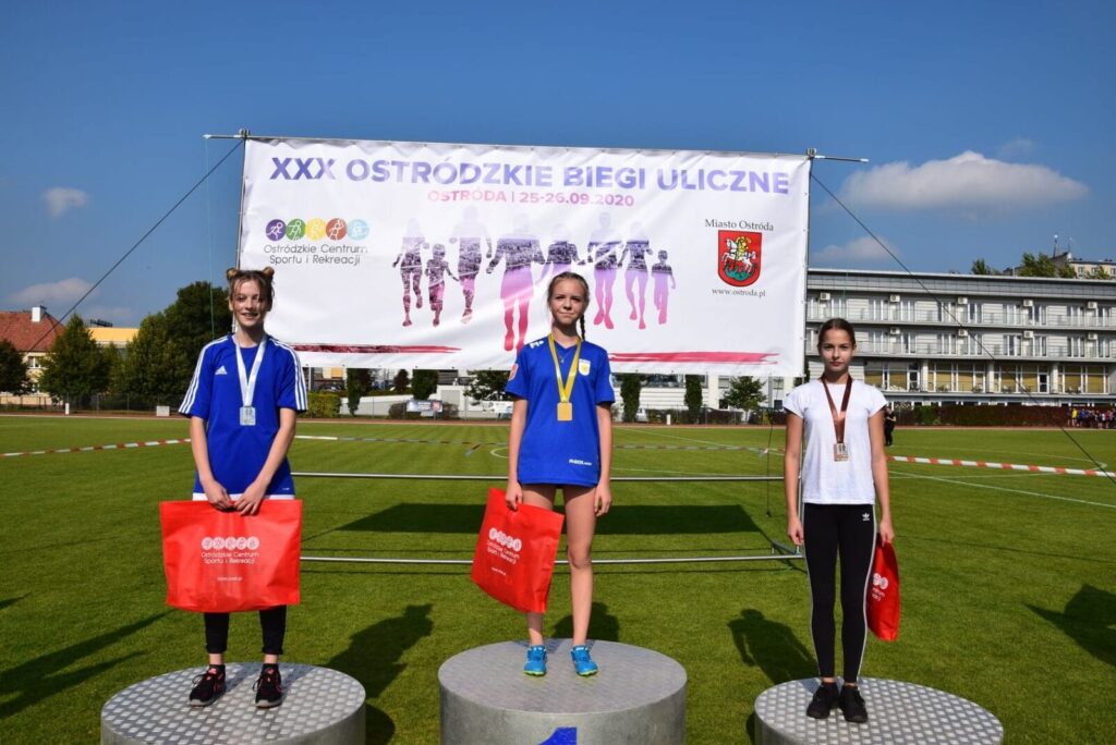 XXX OSTRÓDZKIE BIEGI ULICZNE - BIEGI PRZEDSZKOLAKÓW I UCZNIÓW SZKÓŁ - WYNIKI 62 120154336 2639308316292933 5234610696339376452 O