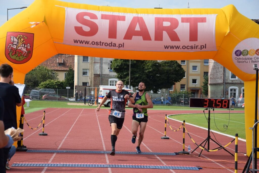 OSTRÓDZKIE BIEGI ULICZNE ZA NAMI - LICZNA GRUPA OSTRÓDZIAN NA TRASIE BIEGU MEMORIAŁOWEGO 11 120198806 2640281596195605 2046820964081931211 O