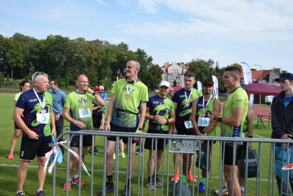 OSTRÓDZKIE BIEGI ULICZNE ZA NAMI - LICZNA GRUPA OSTRÓDZIAN NA TRASIE BIEGU MEMORIAŁOWEGO 35 120225749 2640288242861607 2424483548120437777 O