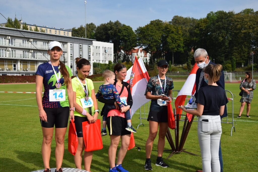 OSTRÓDZKIE BIEGI ULICZNE ZA NAMI - LICZNA GRUPA OSTRÓDZIAN NA TRASIE BIEGU MEMORIAŁOWEGO 16 120332588 2640281732862258 1725816670599855235 O