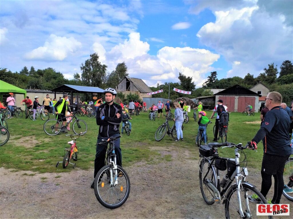 BLISKO 80 UCZESTNIKÓW RAJDU ROWEROWEGO W DURĄGU. PO RAJDZIE FESTYN STRAŻACKI 2 20200906 125928