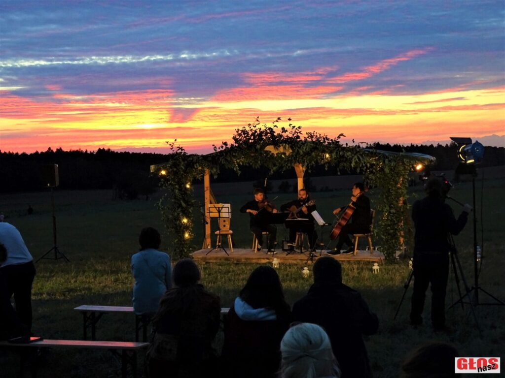 NIEZWYKŁY CHARYTATYWNY "KONCERT NA ŁĄCE" W OSTROWINIE (GM. OSTRÓDA) DLA TYMKA (FOTO+VIDEO) 14 Dsc02363