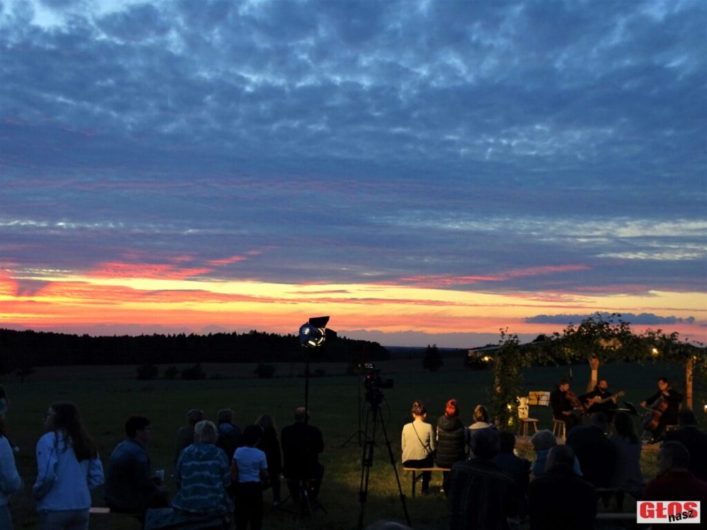NIEZWYKŁY CHARYTATYWNY "KONCERT NA ŁĄCE" W OSTROWINIE (GM. OSTRÓDA) DLA TYMKA (FOTO+VIDEO) 15 Dsc02365