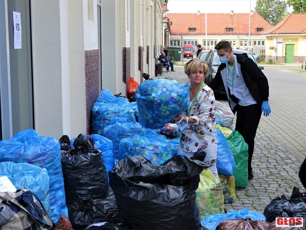 TEGOROCZNY WOLONTARIAT ZAINAUGUROWANY, FINAŁ ZBIÓRKI DLA CHOREGO BARTKA Z PIETRZWAŁDU 29 Dsc02921