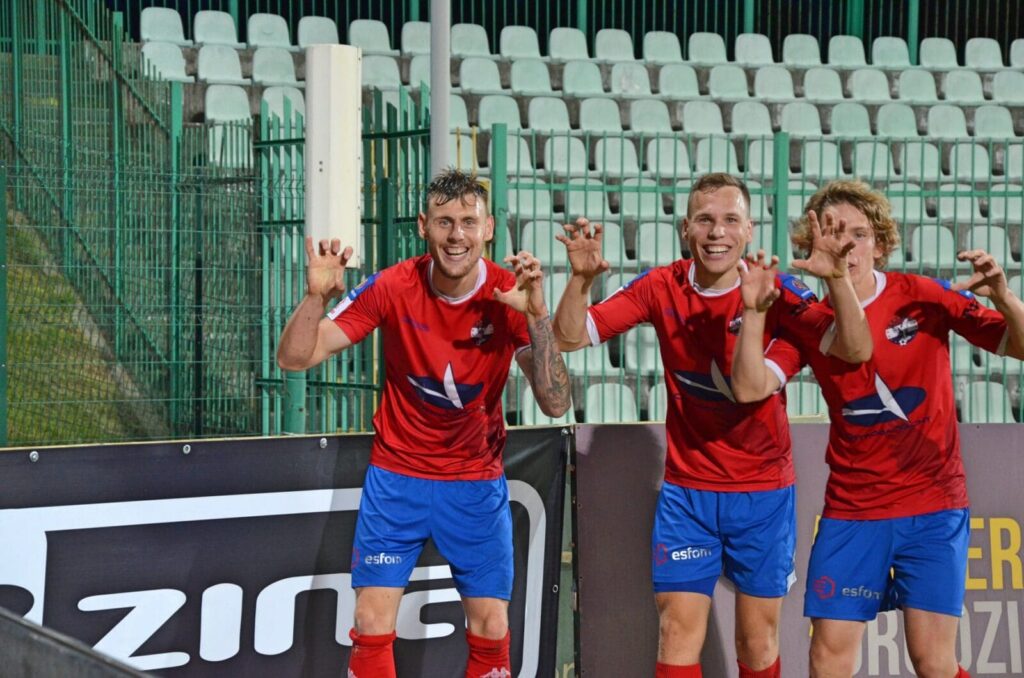 JUŻ DZIŚ SOKÓŁ ZMIERZY SIĘ W II LIDZE U SIEBIE ZE ZNICZEM PRUSZKÓW! 3 Oby Trojkolorowi Mieli Podobne Powody Do Radosci Jak W Grudziadzu. Fot. S28