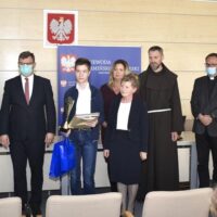 SABESTIAN GRABOWSKI ZE SZKOŁY W MIŁAKOWIE NAJLEPSZY W ARCHIDIECEZJALNYM KONKURSIE BIBIJNYM 6 C70Dc77F C893 4Ca9 A1E0 8065A94110A3