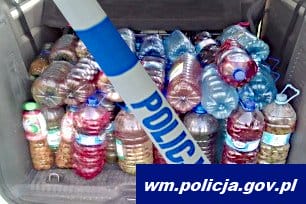 WYTWARZAŁ NIELEGALNIE ALKOHOL, POLICJA ZNALAZŁA PRAWIE 600 LITRÓW 2 32 163975