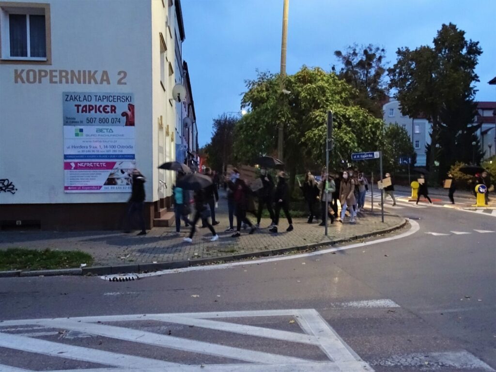 OSTRÓDZKI SPRZECIW NA UL. CZARNIECKIEGO WOBEC DECYZJI TRYBUNAŁU KONSTYTUCYJNEGO 4 Dsc03277