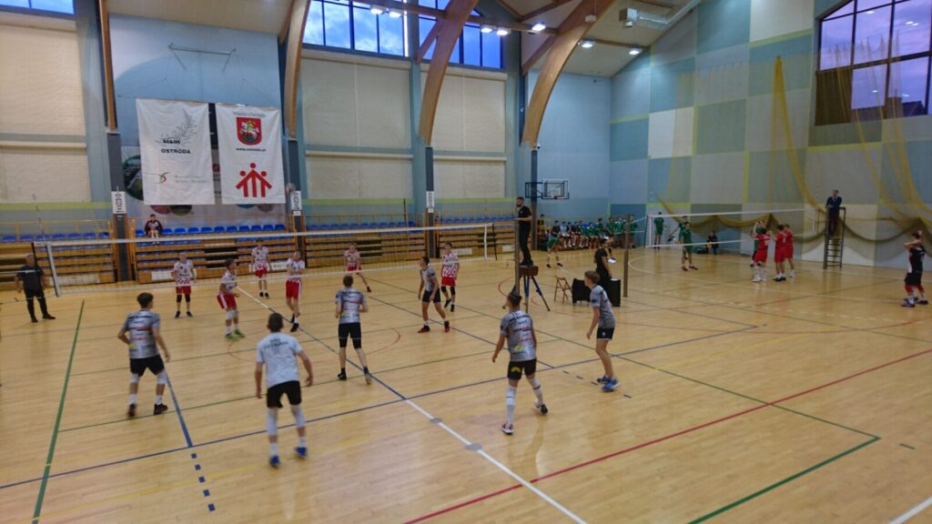 OGÓLNOPOLSKI TURNIEJ PIŁKI SIATKOWEJ O PUCHAR BURMISTRZA MIASTA OSTRÓDA 4 Dsc 0381
