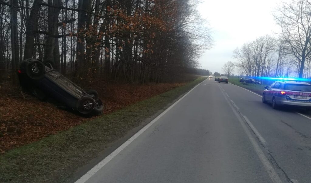 GROŹNE ZDARZENIA DROGOWE W ORNOWIE I GIERZWAŁDZIE 2 100 165176 G