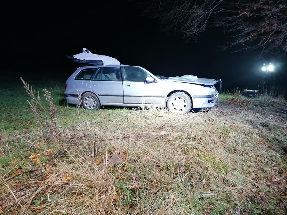 ZJECHAŁ NA POBOCZE I UDERZYŁ W DRZEWO. Z OBRAŻENIAMI CIAŁA TRAFIŁ DO SZPITALA 4 125378476 3504031233010797 1622258229381779330 N