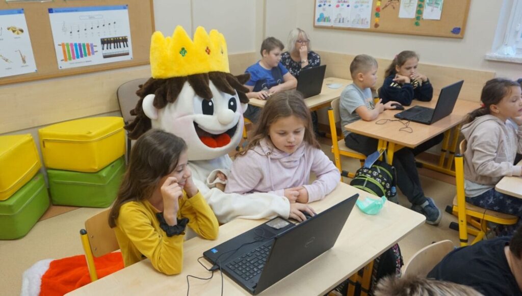 ZAKODUJ SWÓJ SUKCES - STARSI UCZĄ MŁODSZYCH W SP5 IM. JANUSZA KORCZAKA W OSTRÓDZIE 19 Dsc06982