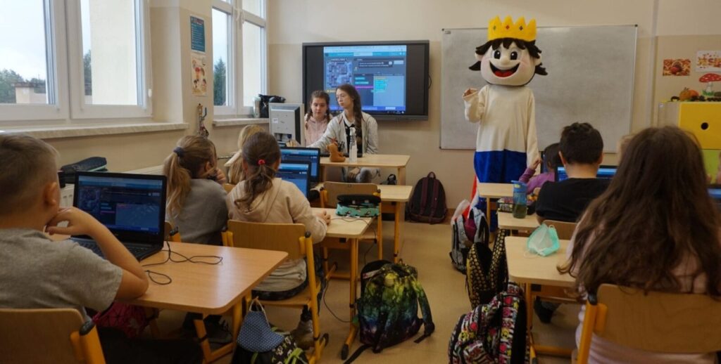 ZAKODUJ SWÓJ SUKCES - STARSI UCZĄ MŁODSZYCH W SP5 IM. JANUSZA KORCZAKA W OSTRÓDZIE 13 Dsc06984