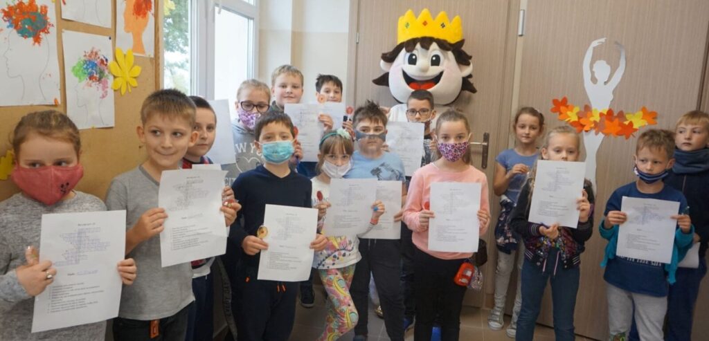 ZAKODUJ SWÓJ SUKCES - STARSI UCZĄ MŁODSZYCH W SP5 IM. JANUSZA KORCZAKA W OSTRÓDZIE 17 Dsc07038