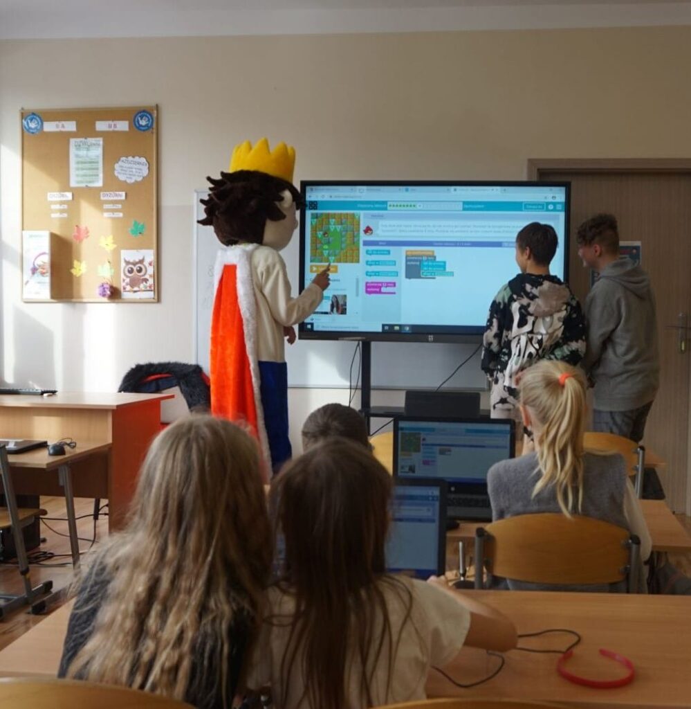 ZAKODUJ SWÓJ SUKCES - STARSI UCZĄ MŁODSZYCH W SP5 IM. JANUSZA KORCZAKA W OSTRÓDZIE 8 Dsc07121