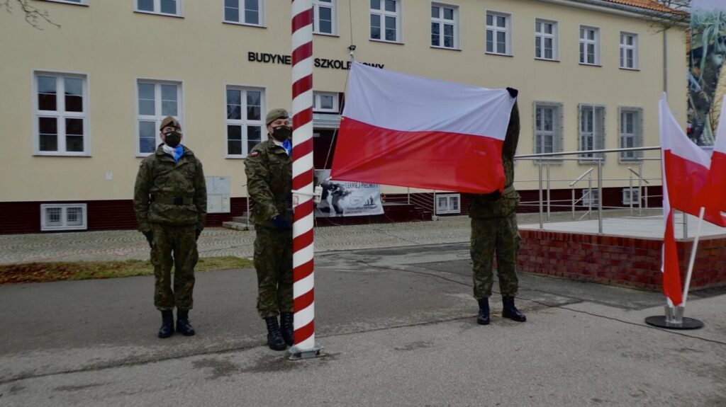 WOT: DZIŚ W MORĄGU PADŁY SŁOWA: "JA, ŻOŁNIERZ WOJSKA POLSKIEGO PRZYSIĘGAM..." 17 P1100615