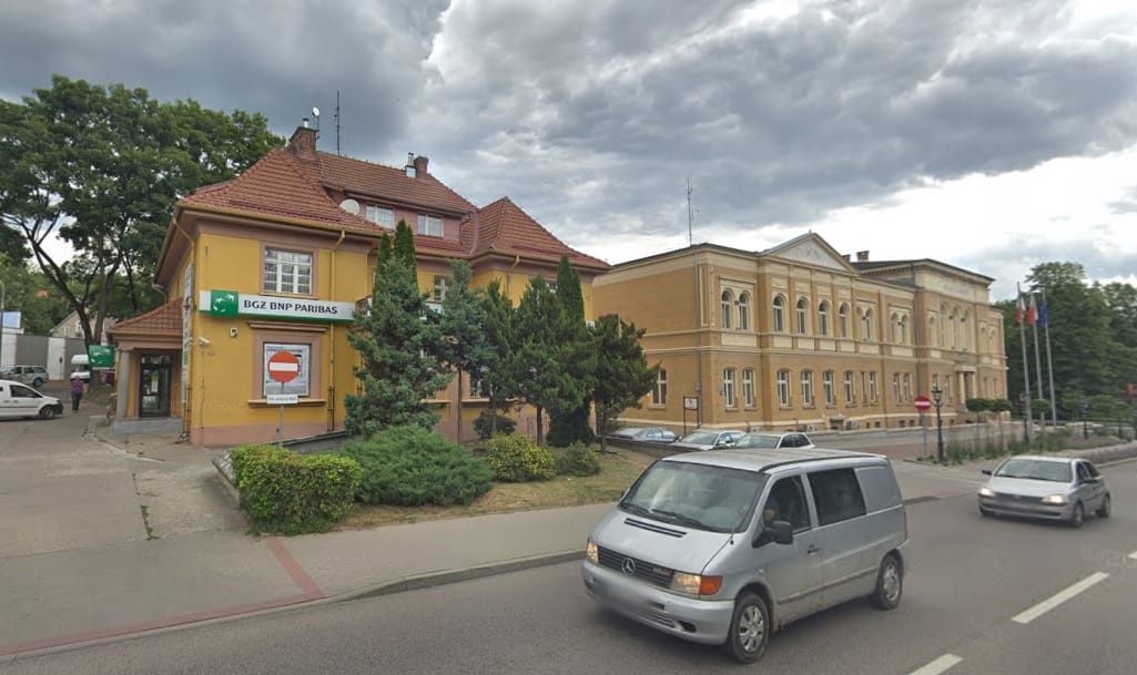 MIASTO CHCIAŁO KUPIĆ BUDYNEK PO BANKU PRZY UL. MICKIEWICZA. RADNI NIE WYRAZILI ZGODY 1 Bgz