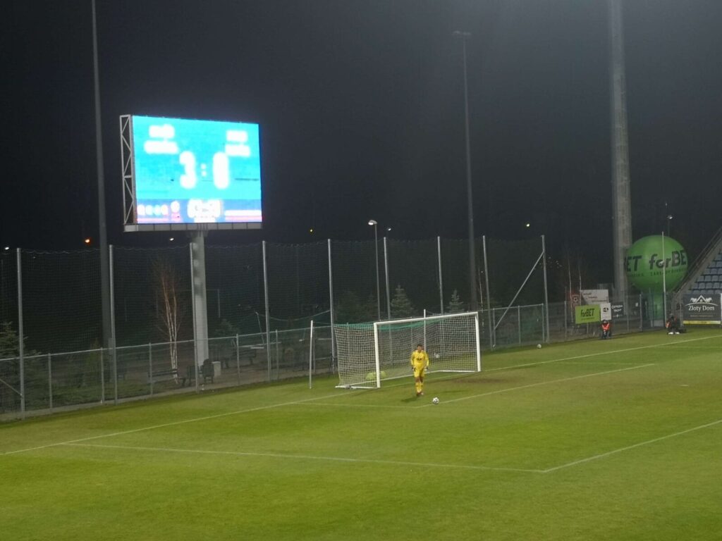 KOLEJNE TRZYBRAMKOWE ZWYCIESTWO SOKOŁA - TYM RAZEM Z HUTNIKIEM KRAKÓW 7 131106095 1288781694810451 5409964338917811656 N