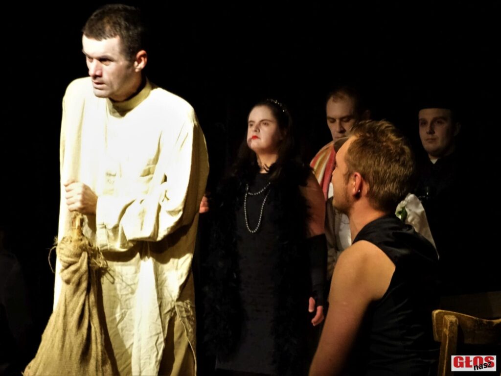 TEATR PRZEBUDZENI ZNÓW ZACHWYCA! ZOSTALI LAUREATEM OGÓLNOPOLSKICH KONFRONTACJI TEATRALNYCH 19 Dsc04811