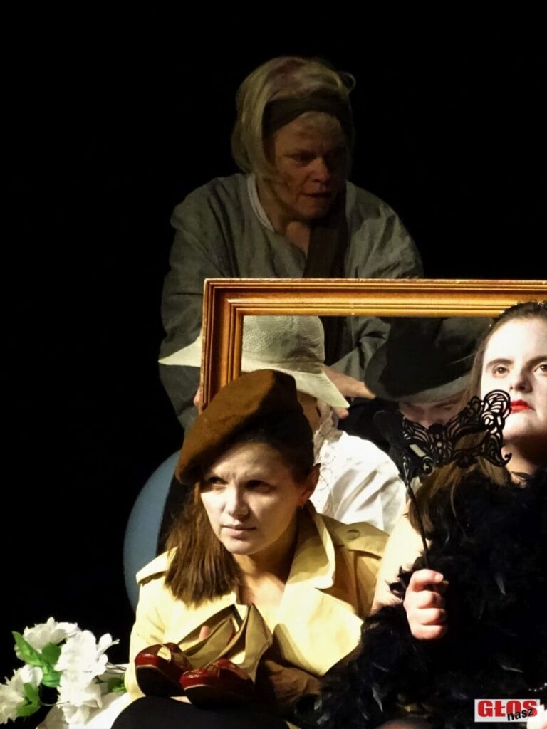 TEATR PRZEBUDZENI ZNÓW ZACHWYCA! ZOSTALI LAUREATEM OGÓLNOPOLSKICH KONFRONTACJI TEATRALNYCH 9 Dsc04842